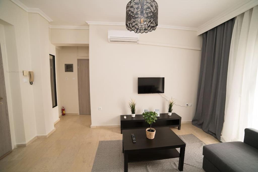 Markopoulosapartments 尼亚·蒙达尼亚 外观 照片